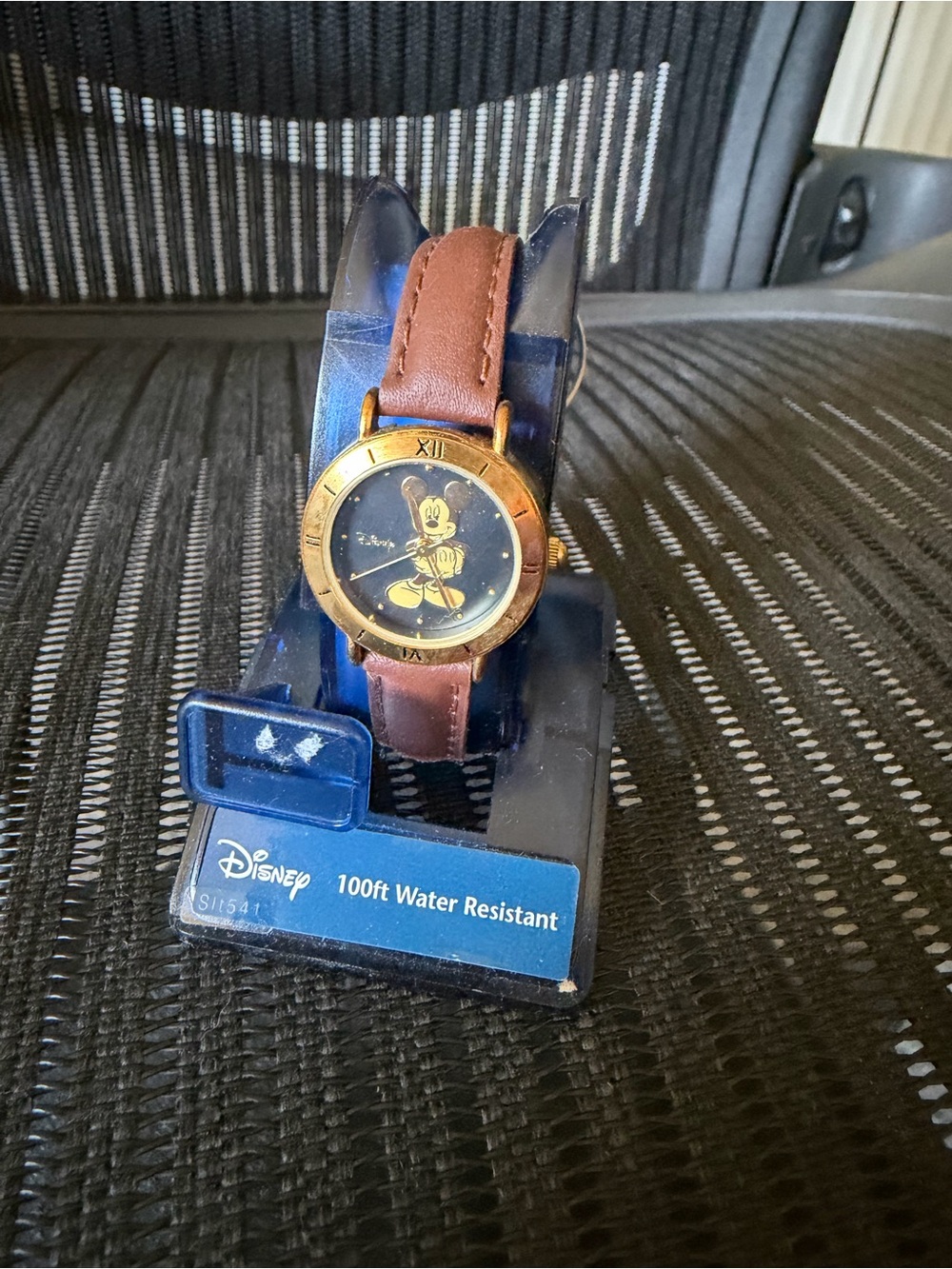 Special addition Disney Favorite Mickey Mouse MU2560 watch/leather band UNTESTED